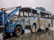 पुलवामा आतंकी हमले में 40 जवान हुए शहीद, यहां पढ़ें सभी के नाम