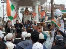 कुशीनगर: मुस्लिमों ने पुतला फूंक कर पाकिस्तान के खिलाफ लगाए नारे