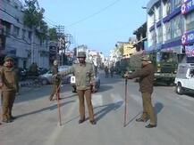 जम्मू में कर्फ्यू जारी, सेना ने दूसरे दिन संवेदनशील इलाकों में किया फ्लैग मार्च