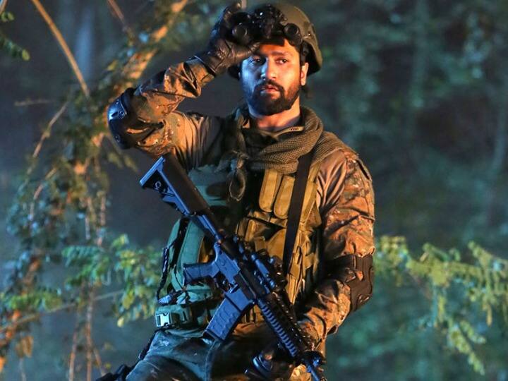 Pulwama Attack में शहीदों के परिजनों को एक करोड़ रुपए देगी विक्की कौशल समेत 'उरी' की टीम Uri Team anounce to donate on crore rupees to Pulwama Terrorist Attack martyr families Pulwama Attack में शहीदों के परिजनों को एक करोड़ रुपए देगी विक्की कौशल समेत 'उरी' की टीम