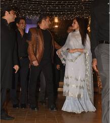 मैनेजर के वेडिंग रिसेप्शन में सलमान खान के साथ पहुंचीं सोनाक्षी सिन्हा, देखें तस्वीरें