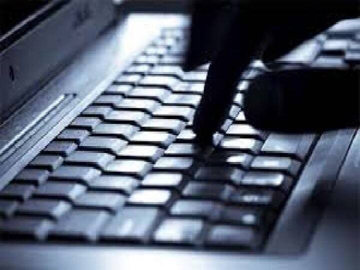 Pulwama attack: college suspends Kashmiri student over controversial Facebook post पुलवामा हमला: कॉलेज ने विवादास्पद फेसबुक पोस्ट को लेकर कश्मीरी छात्र को किया सस्पेंड