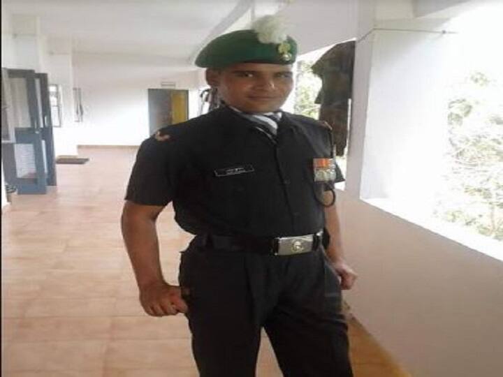 पुलवामा में शहीद हुआ मेरठ का लाल: शहीद के पिता बोले- बेटे की शहादत पर है गर्व Meerut: Ajay Kumar died in Pulwama attack father said proud of his son martyrdom पुलवामा में शहीद हुआ मेरठ का लाल: शहीद के पिता बोले- बेटे की शहादत पर है गर्व