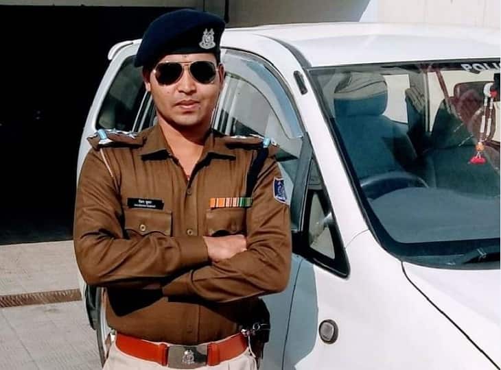 बिहार: नक्सली हमले में शहीद CRPF जवान के घर पहुंचे अनंत सिंह, नीतीश सरकार से की ये मांग