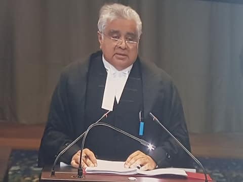 कुलभूषण जाधव पर भारत ने ICJ में पाक को किया बेनकाब कुलभूषण जाधव पर भारत ने ICJ में पाक को किया बेनकाब
