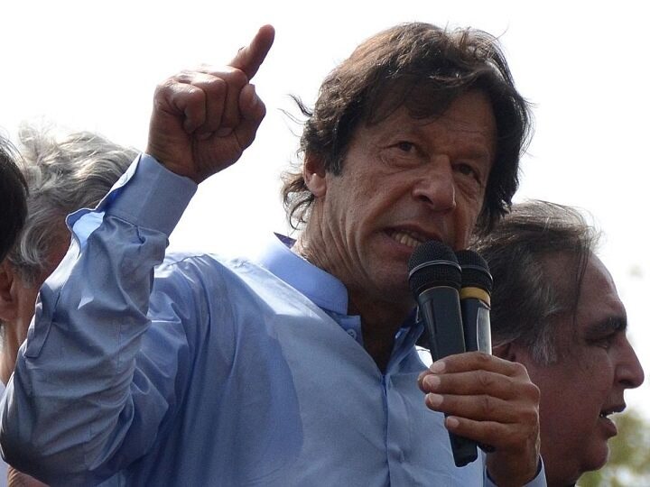 Air Strike: Slogans of 'Shem-Sham Imran Khan' in Pakistan's Parliament, imran khan says  We will take revenge from India पुलवामा का बदला: पाकिस्तान की संसद में लगे ‘शेम-शेम इमरान खान’ के नारे, घबराए इमरान ने कहा- जवाब देंगे