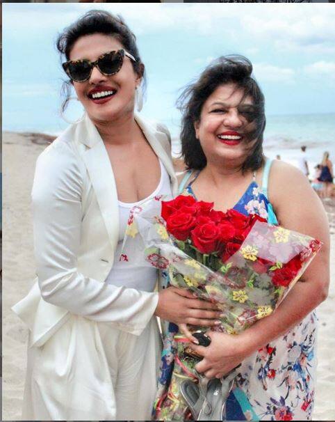 प्रियंका चोपड़ा की प्रेग्नेंसी पर मां मधु चोपड़ा ने तोड़ी चुप्पी, जानें क्या कहा