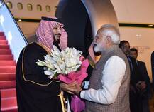 राष्ट्राध्यक्षों की अगवानी का क्या है प्रोटोकॉल, क्या एयरपोर्ट जाकर हगिंग डिप्लोमेसी में मोदी अव्वल हैं?