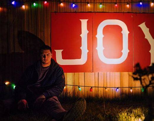 बताते चलें, ट्रेवर ने ये डेटिंग रूल्स स्विमसूट स्पोर्ट्स इलस्ट्रेटेड मैगजीन को इंटरव्यू देने के दौरान बताए.  