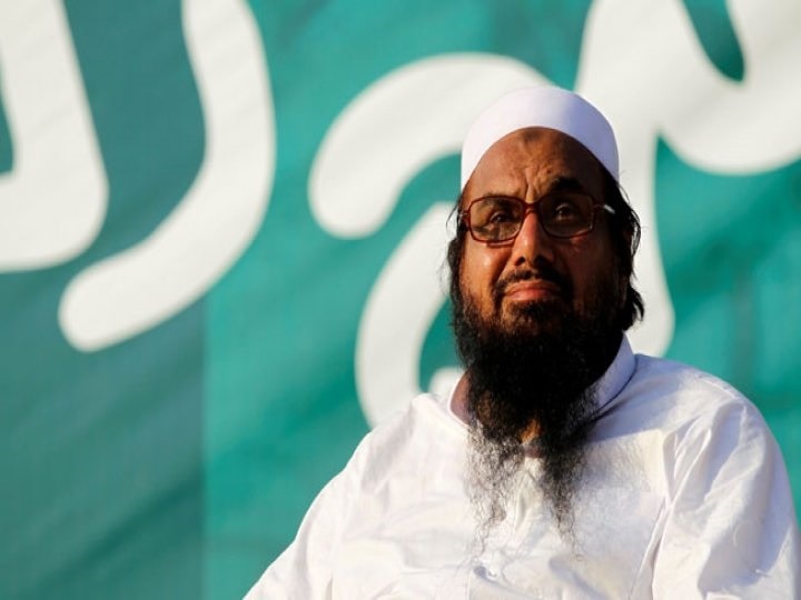 Pakistan reinstates ban on Hafiz Saeed's Jamaat-ud-Dawa and Falah-i-Insaniyat Foundation Pakistan भारत के दबाव के आगे झुका पाकिस्तान, हाफिज सईद के आतंकी संगठन जमात-उद-दावा पर लगाया बैन