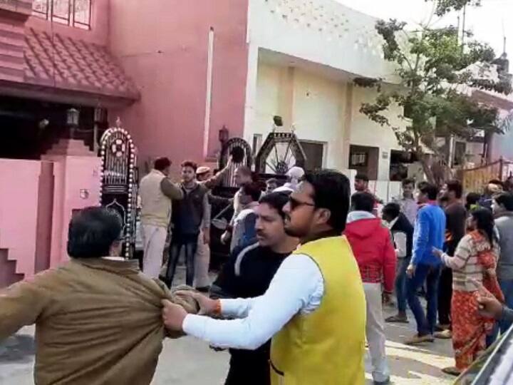 Bareilly BJP councilor supporters attack on soldiers house बीजेपी पार्षद पर फौजी के घर पथराव के आरोप, वायरल वीडियो की जांच कर रही पुलिस