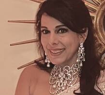 25 साल बाद एक बार फिर दुल्हन बनेंगी पूजा बेदी, बचपन के दोस्त संग की सगाई