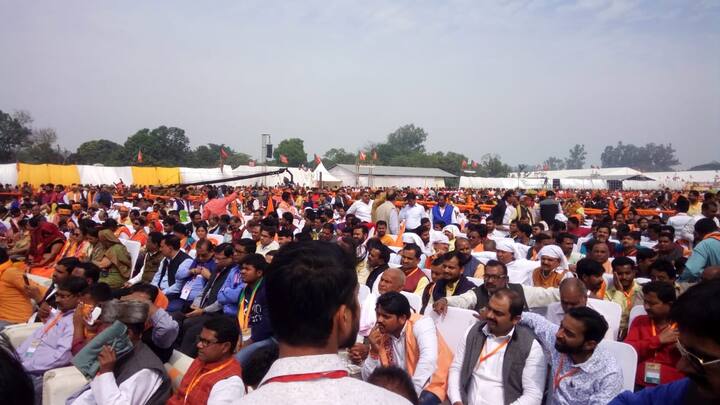 प्रधानमंत्री यहां पर देश के किसानों को किसान सम्मान निधि की सौगात देंगे. इसके बाद वे युवाओं, किसान, महिलाओं और आमजन को संबोधित कर भाजपा के 4 साल के कार्यों का खाका पेश करेंगे. इसके साथ ही वे 16 परियोजनाओं का लोकार्पण और शिलान्यास भी करेंगे.