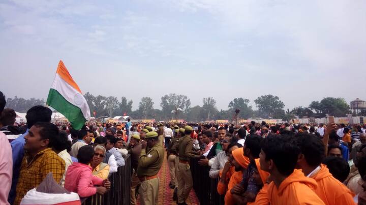 पीएम की रैली की सुरक्षा को बढ़ा दिया गया है. प्रधानमंत्री की सुरक्षा व्यवस्था को अभेद्य बनाने के लिए खाका तैयार किया गया है . इसके लिए 5000 से ज्यादा जवानों को तैनात किया गया है. रैली स्थल को 4 जोन और 11 सेक्टर में बांटा गया है.