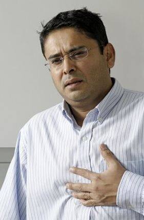 एक रिसर्च में ये भी पाया गया है कि जिन पुरुषों को दिल की बीमारी होती है उनके भी बाल झड़ने लगते हैं. ब्लड सर्कुलेशन के ब्लॉक होने के कारण बाल झड़ने लगते हैं. फोटोः गूगल फ्री इमेज