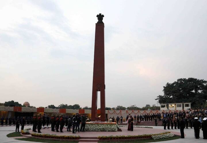 उन्होंने इस अवसर पर वन रैंक, वन पेंशन समेत पूर्व और वर्तमान सैनिकों के कल्याण के लिये उनकी सरकार के कार्यो का उल्लेख भी किया.