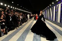 ऑस्कर अवॉर्ड में फीमेल लुक में पहुंचा ये एक्टर, देखें तस्वीरें