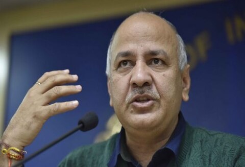 और कम हो गए दिल्ली सरकार के अधिकार, मनीष सिसोदिया बोले- चुपके से एलजी की बढ़ाई गई शक्ति