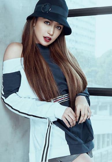 रवि किशन की बेटी रीवा 'सब कुशल मंगल' से बॉलीवुड में डेब्यू कर रही हैं. 