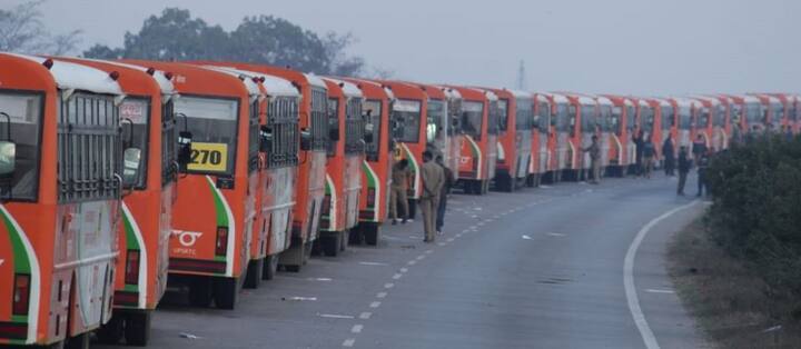 अपने अंदर अकूत दिव्यता और भव्यता समेटे कुंभ मेला अब तक कई मायनों में खास रहा. चाहें वो शाही स्नान के दौरान ताबड़तोड़ आई श्रद्दालुओं की संख्या हो या फिर मेले का क्षेत्रफल, स्वच्छता मिशन के तहत बनाए गए 1.22 लाख शौचालय हों या 6 हजार से अधिक कलाकारों का प्रयागराज को कुंभ के लिए सजा देने का सराहनीय काम. अब इन सबके बाद एक और नया रिकॉर्ड कुंभ के साथ जुड़ने गया है.