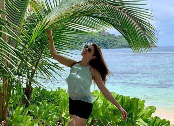 बताते चलें, क्लॉडिया आजकल मराठी फिल्म की शूटिंग में व्यस्त‍ हैं. 