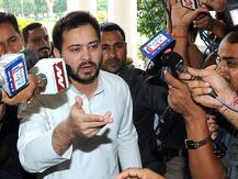 नीतीश कुमार का 68वां जन्मदिन, तेजस्वी यादव ने इस अंदाज में दी बधाई