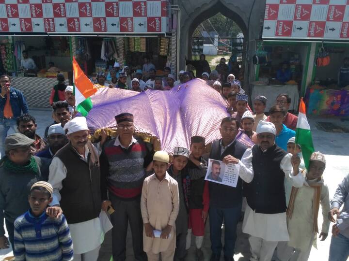 भारत की ओर से की गई सर्जिकल स्ट्राइक के बाद पाकिस्तान के लड़ाकू विमान भारतीय सीमा में घुस गए. उन्हें खदेड़ने में तकनीकी खराबी के कारण भारत का मिग-21 दुर्घटनाग्रस्त हो गया. विंग कमांडर अभिनंदन को पाकिस्तान ने कस्टडी में ले लिया.