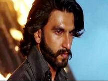 रणवीर सिंह ने इंस्टा पर पोस्ट की ब्लैक एंड व्हाइट फोटो, पत्नी दीपिका ने पूछ लिया ये सवाल, अब क्या जवाब देंगे अभिनेता?