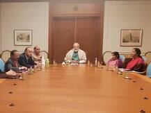 राष्ट्रीय सुरक्षा पर पीएम मोदी के घर हुई बड़ी बैठक, रक्षा मंत्री और NSA डोभाल भी रहे मौजूद