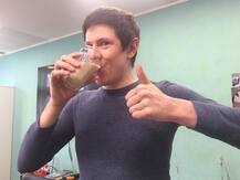 OMG! ये शख्स रोजाना पीता है मिल्क कोक, जानें क्या है माजरा