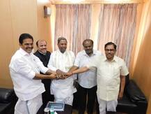 कर्नाटक: सीट बंटवारे को लेकर कांग्रेस-JDS की हुई बैठक, सिद्धरमैया बोले- सही दिशा में बढ़ रहे हैं