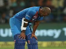 अगर नहीं बने रन तो कैसे कायम रहेगा गब्बर की मूंछों का ताव