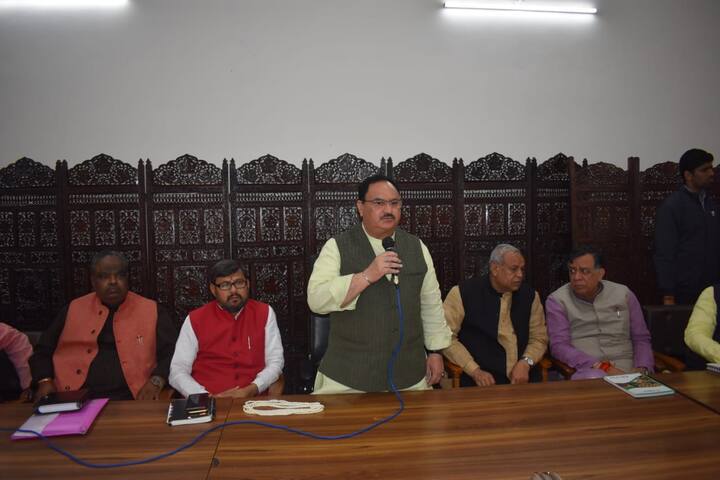 उत्तर प्रदेश लोकसभा प्रभारी जेपी नड्डा प्रधानमन्त्री की तैयारियों का जायजा खुद ले रहे हैं. उन्होंने कहा कि हमारे रैली की तैयारियों के लिए समय बहुत कम है. लेकिन हमारे पास ऐसी उर्जावान नेता और कार्यकर्ता हैं जो इन तैयारियों को समय से पहले पूरा कर लेंगे. कानपुर बुंदेलखंड की यह रैली एतिहासिक रैली होगी. इस रैली में पूर्व की रैलियों से ज्यादा लोगों के आने की उम्मीद है. इस रैली में प्रधानमन्त्री कई बड़ी योजनाओं का शिलान्यास भी करेंगे.