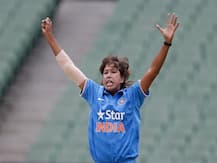 महिला वनडे रैंकिंग में फिर शिखर पर पहुंची झूलन गोस्वामी, पांच स्थान ऊपर पहुंची पूनम यादव