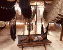 बिकिनी में ऐसी बोल्ड तस्वीरें पोस्ट कर इंटरनेट पर खलबली मचा रही है शिबानी डांडेकर, देखें तस्वीरें