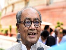 दिग्विजय ने पुलवामा आतंकी हमले को बताया \'दुर्घटना\', आतंकियों की संख्या पर सरकार को घेरा