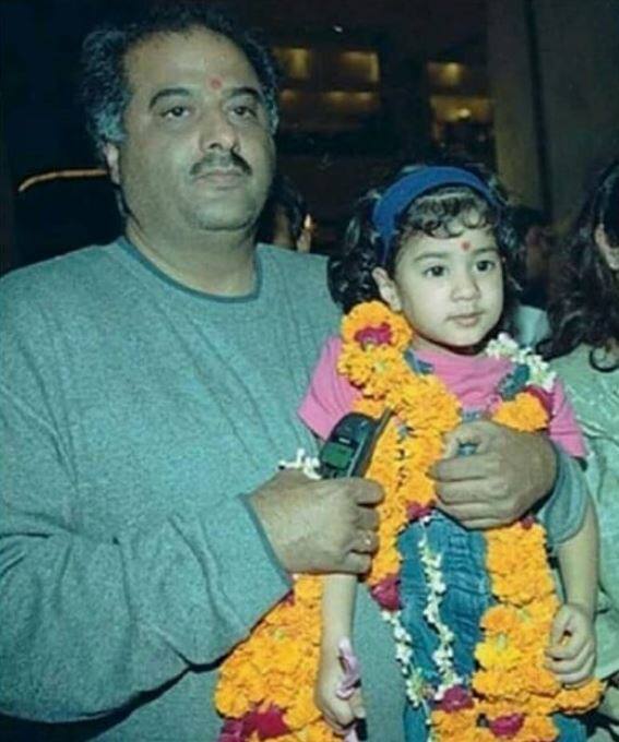 जाह्नवी कपूर बचपन से मॉडल बनना चाहती थीं और इस बात का खुलासा खुद श्रीदेवी ने एक इंटरव्यू में किया था. 