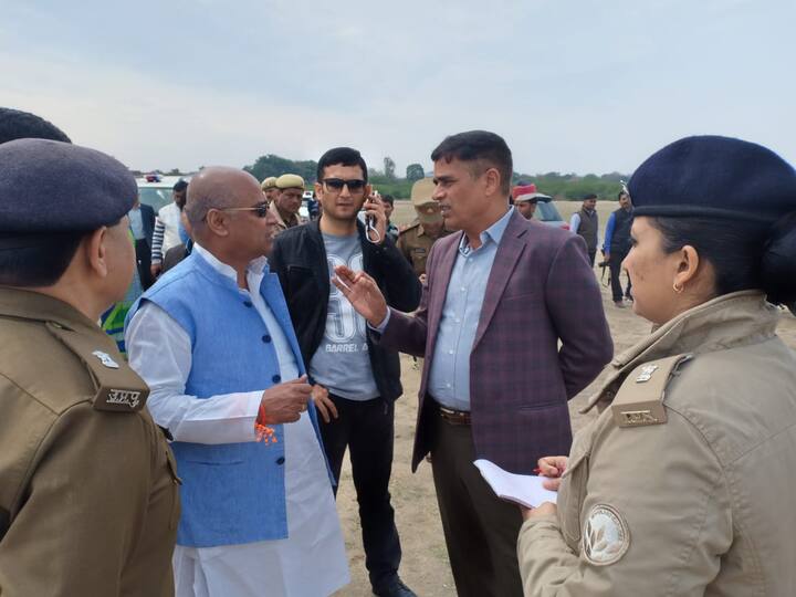 एसएसपी अनंत देव ने बताया कि प्रधानमंत्री नरेन्द्र मोदी की 8 मार्च को रैली है. जिसमे तीन से चार लाख लोगों के आने की उम्मीद है. रैली के लिए एक दर्जन आईपीएस ऑफिसर, 25 एडिशनल एसपी, 40 डिप्टी एसपी, 200 सब इंस्पेक्टर, 1000 सिपाही, 7 कम्पनी पीएसी, 7 कम्पनी सीएरपीएफ को तैनात किया गया है. 