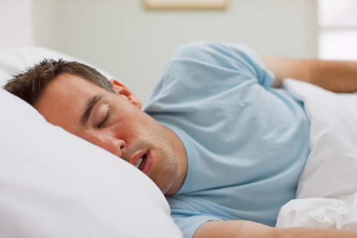 Health Tips Snoring is not just a habit it is a sign of serious diseases Health Tips: आपके खर्राटे लेने की आदत बना सकती है आपको बीमारियों का घर, जानें इसकी वजह और इलाज