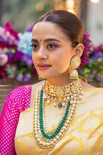 फोटोशूट से पहले सुरवीन की गोदभराई की रस्म भी हुई. (Photo: surveenchawla)