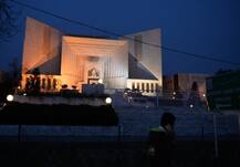 पाकिस्तानी सुप्रीम कोर्ट ने भारतीय फिल्मों और टेलीविजन शो पर लगाई रोक