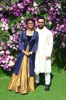 पत्नी किरण राव के साथ आकाश अंबानी की शादी में कुछ इस अंदाज़ में शरीक हुए \'मिस्टर परफेक्शनिस्ट\' आमिर खान