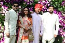 पत्नी टीना और बेटों के साथ आकाश और श्लोका की शादी में पहुंचे अनिल अंबानी, देखें तस्वीरें