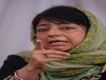 महबूबा मुफ्ती का केंद्र सरकार पर बड़ा हमला, कहा- चुनावी फायदे के लिए कश्मीर को रणभूमि नहीं बनने देंगे