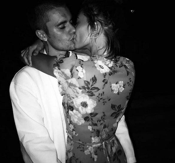 सिंगर ने लिखा कि इन दिनों काफी संघर्ष कर रहा हूं. काफी अलग-थलग और अजीब महसूस कर रहा हूं.