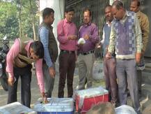 गोरखपुर: होली के पहले बाज़ार में पहुंच रही मीठे जहर की खेप, 200 किलो मावा और 150 किलो पनीर बरामद