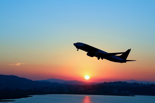 Domestic air travel fare will increase from June 1 government increased by 16 percent ann एक जून से बढ़ेगा घरेलू हवाई यात्रा का किराया, सरकार ने की 16% तक की वृद्धि