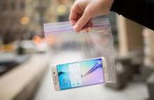 Holi 2019: इन तरीकों को अपनाने से होली पर मोबाइल को बचा पाएंगे गीला होने से