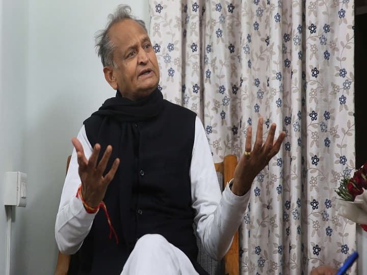 अशोक गहलोत का दावा- कांग्रेस की सरकारों के दौरान 15 बार हुई सर्जिकल स्ट्राइक Ashok Gehlot Says, 15 surgical strikes took place under Congress rule अशोक गहलोत का दावा- कांग्रेस की सरकारों के दौरान 15 बार हुई सर्जिकल स्ट्राइक