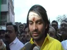 वाराणसी में श्री काशी विश्वनाथ मंदिर में तेजप्रताप ने की पूजा, कहा- महागठबंधन की जीत का मांगा आशीर्वाद